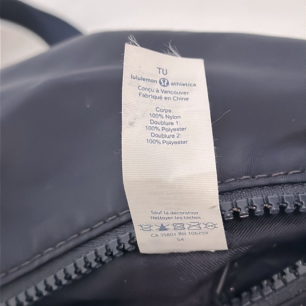 Lululemon Fast Track Belt Bag midnight Navy EUC - Picture 15 of 15